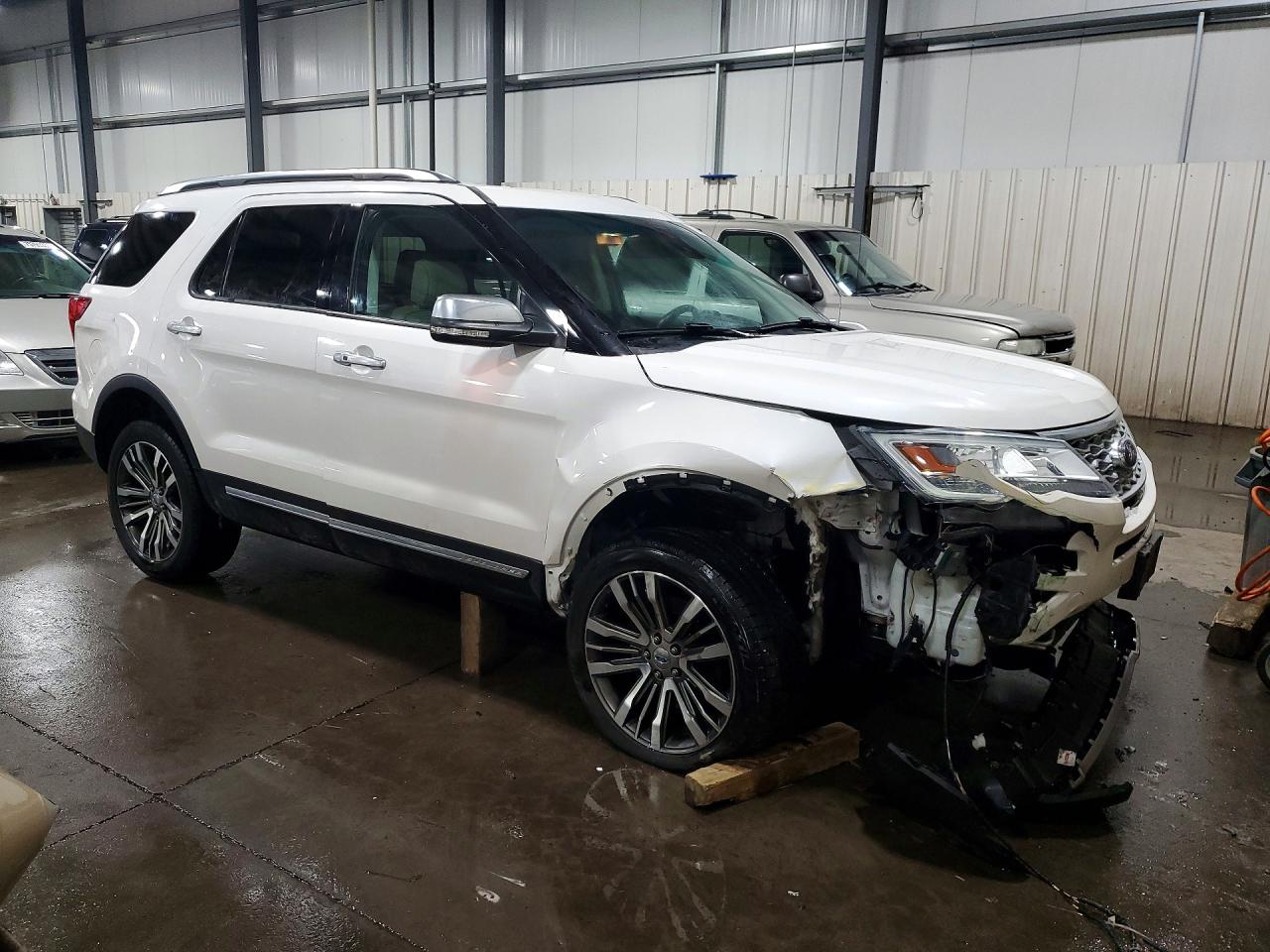 Ford Explorer Platinum