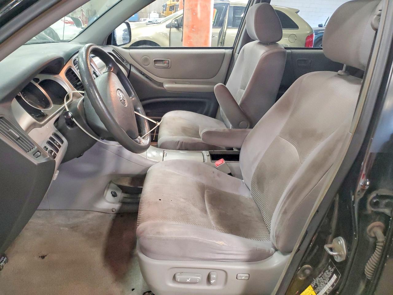 Toyota Highlander Base