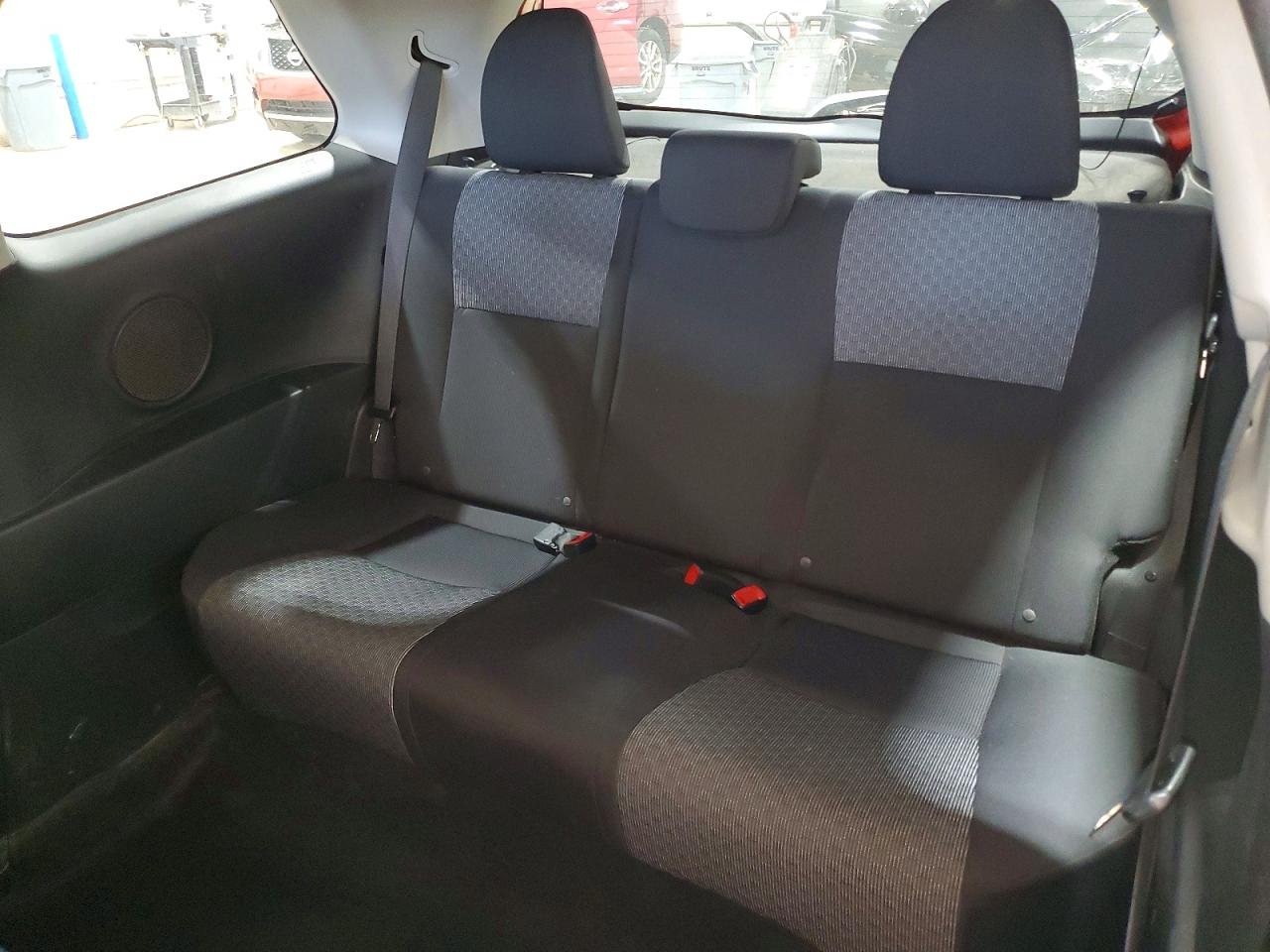 Toyota Yaris 3-door L