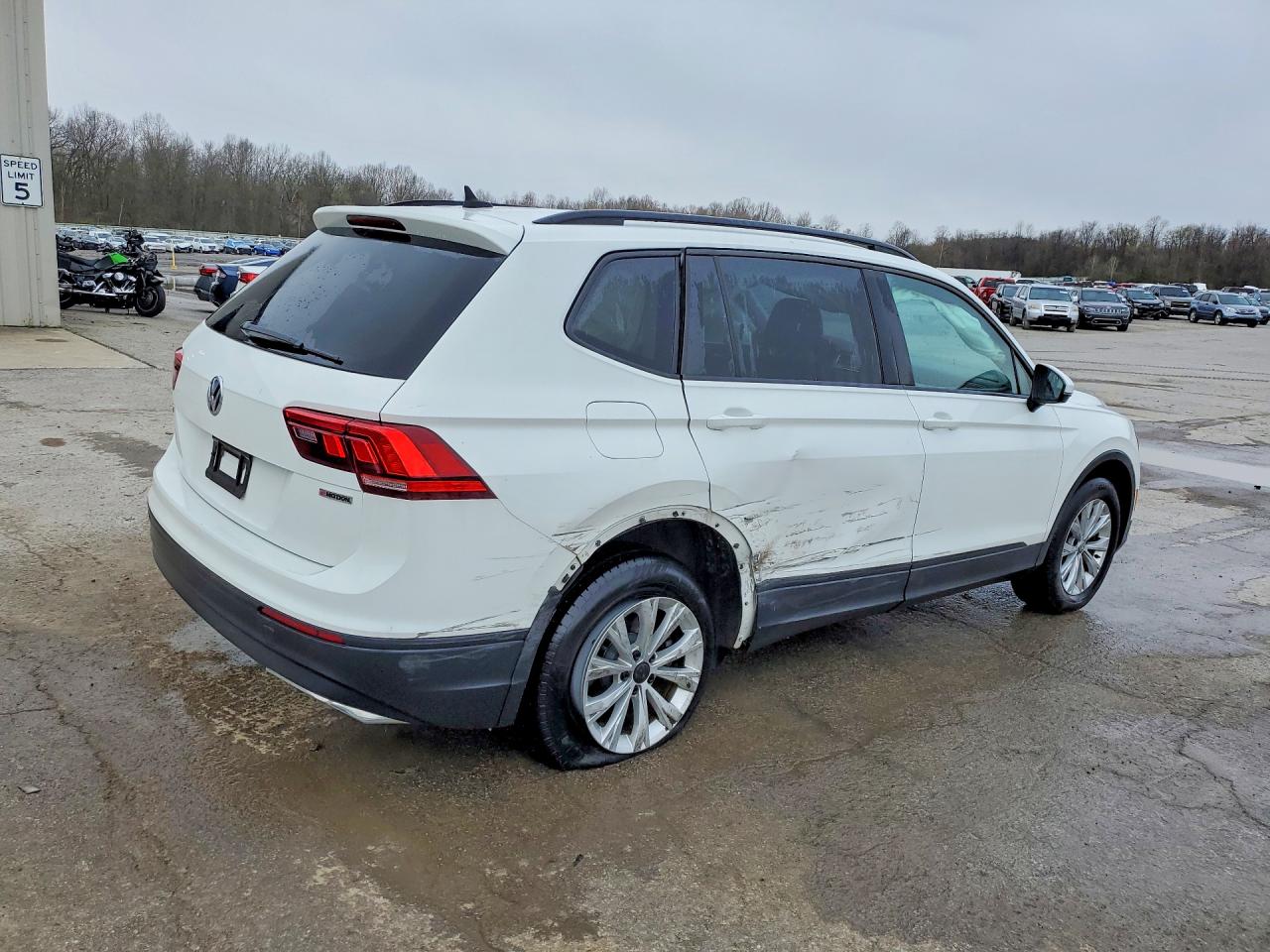 Volkswagen Tiguan S