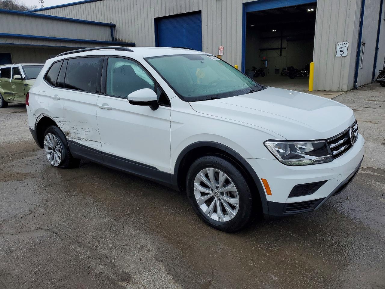 Volkswagen Tiguan S