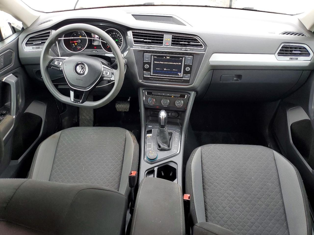 Volkswagen Tiguan S
