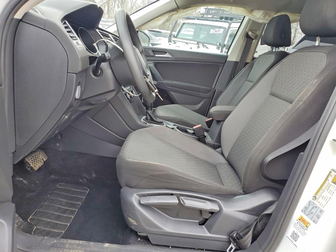 Volkswagen Tiguan S