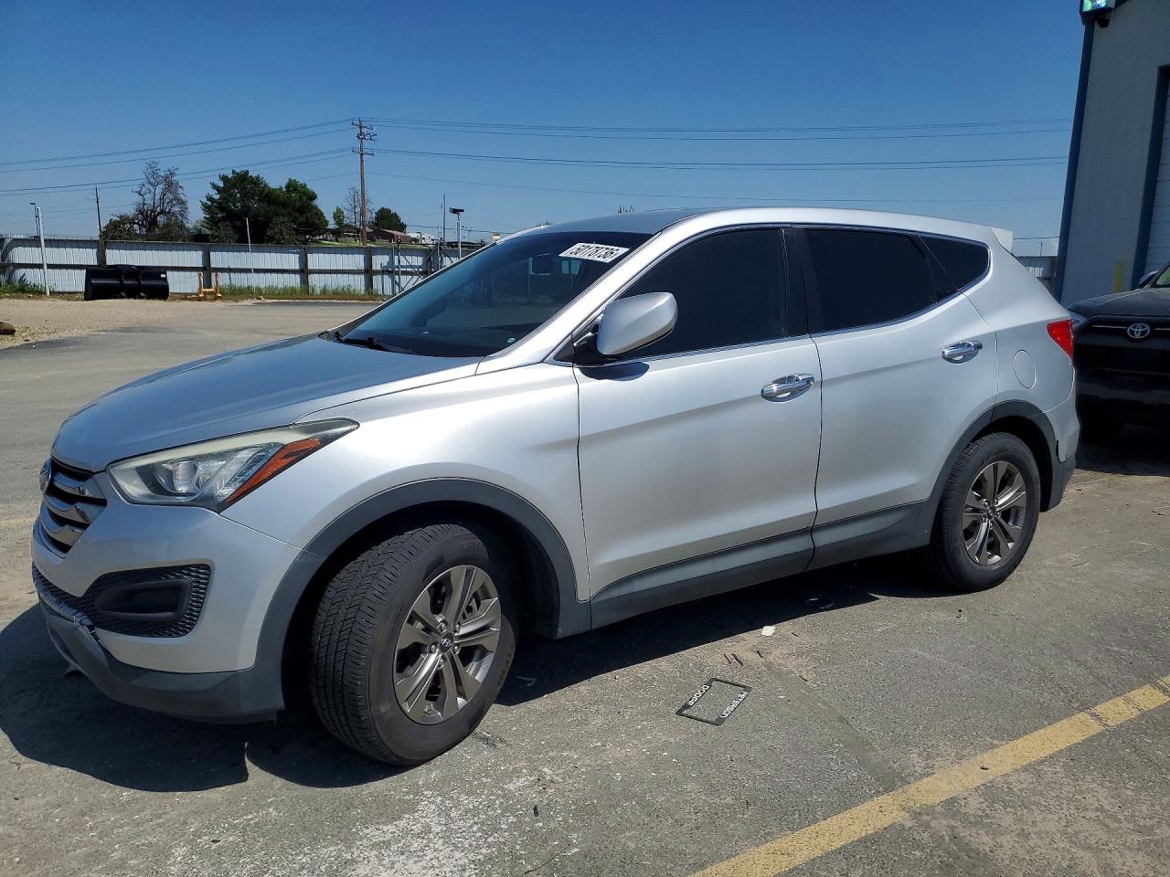 Salvage Hyundai SANTA FE Image