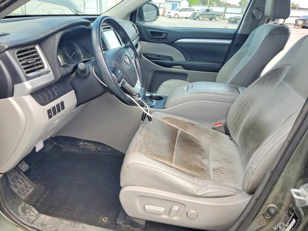 Toyota Highlander Le Plus