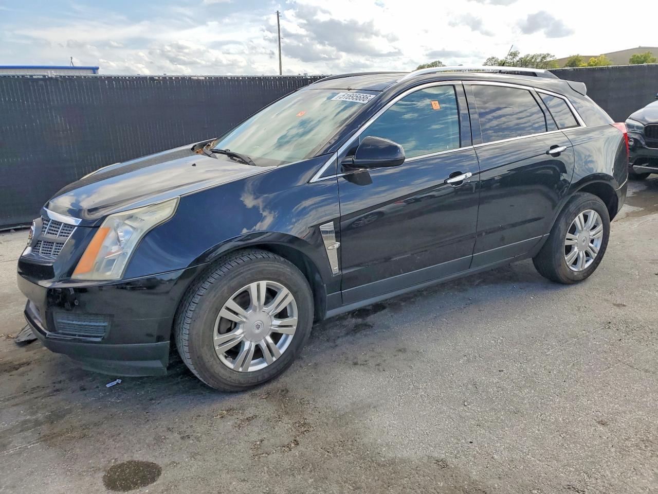 Salvage Cadillac SRX Image