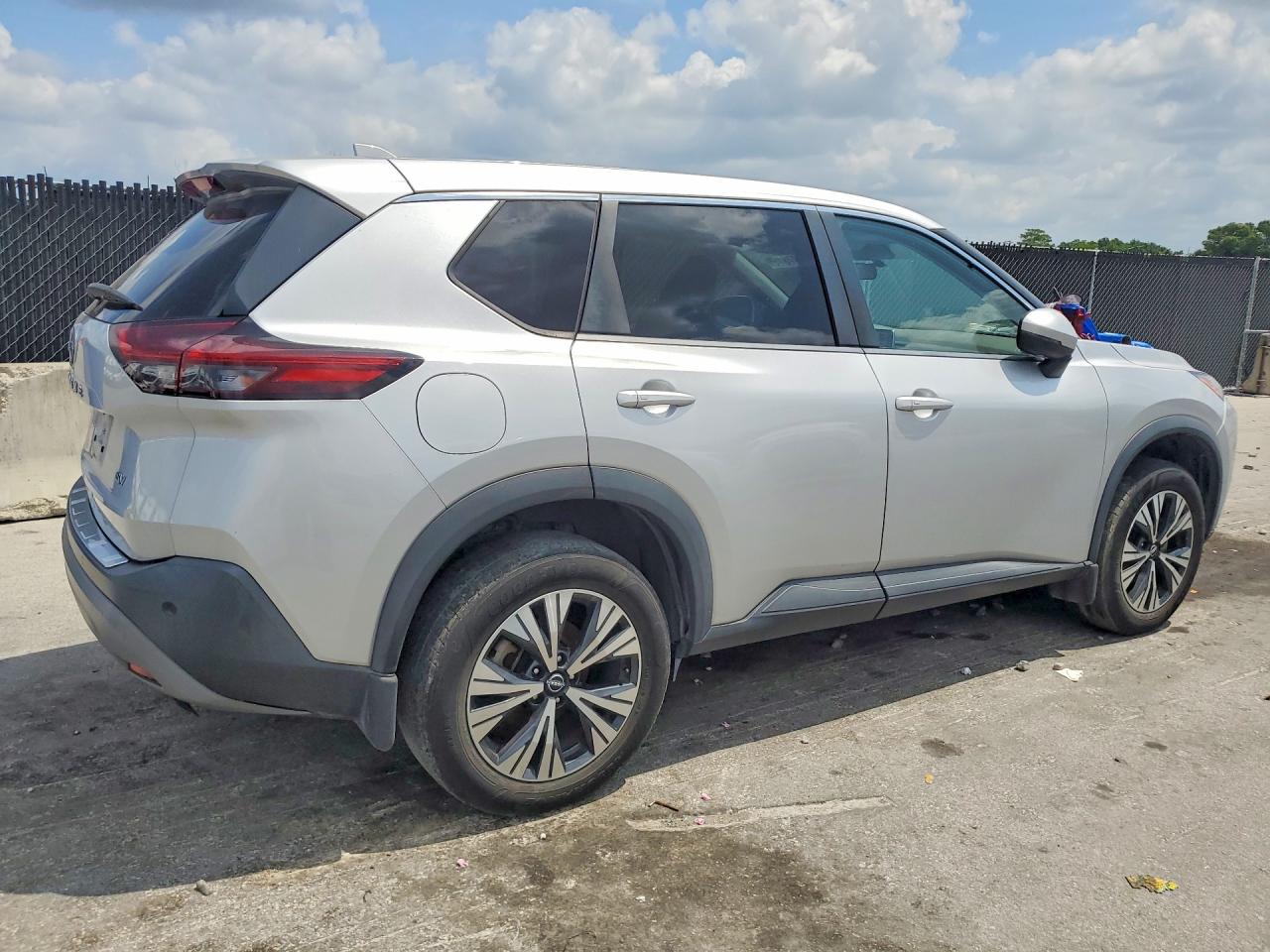 Nissan Rogue Sv