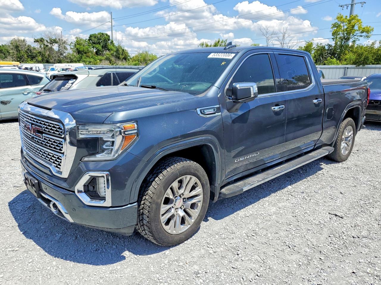 Salvage GMC Sierra Image