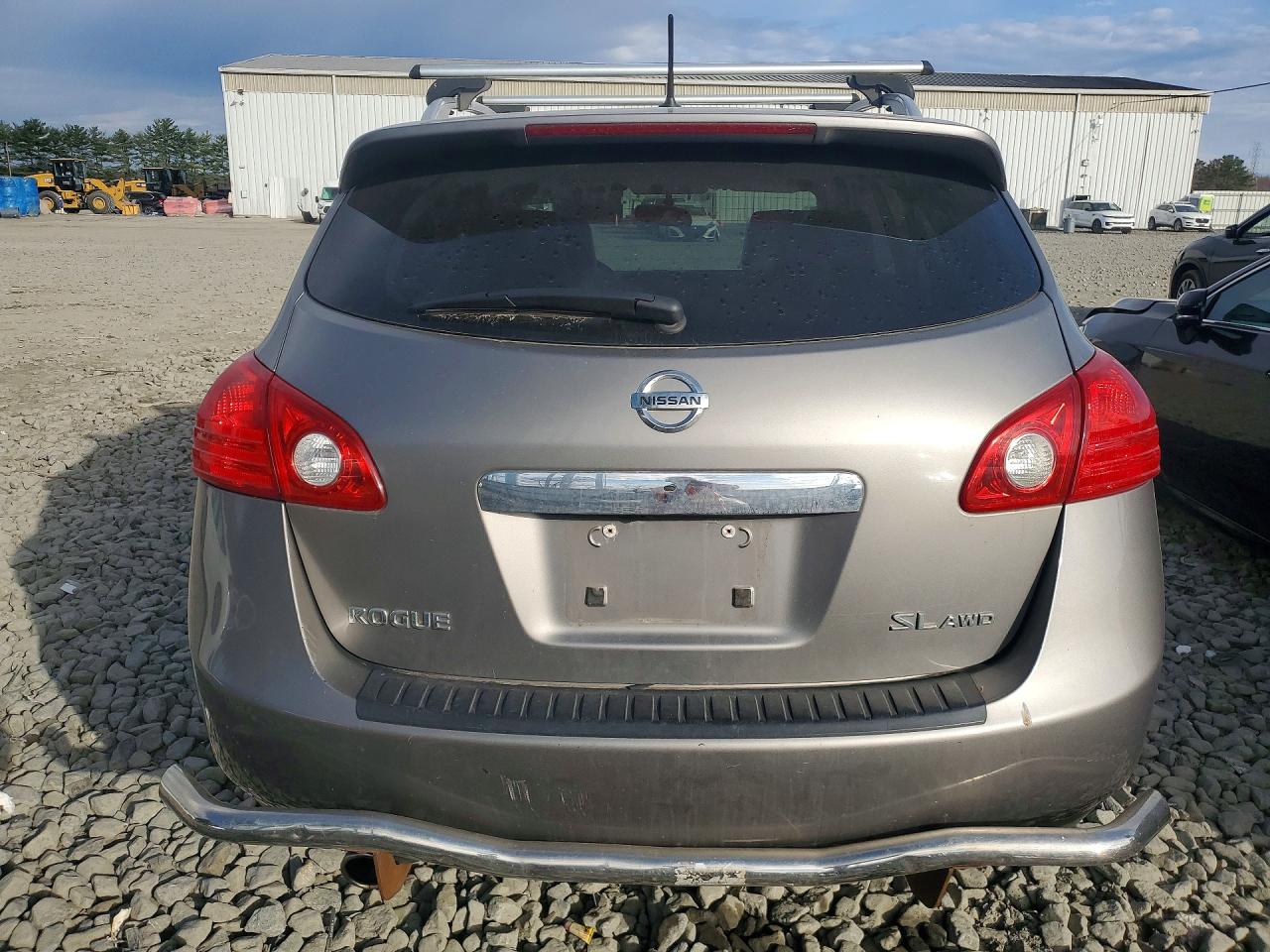 Nissan Rogue S