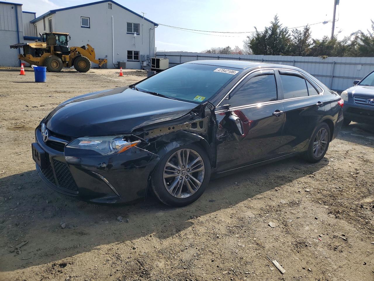 Salvage Toyota Camry Image