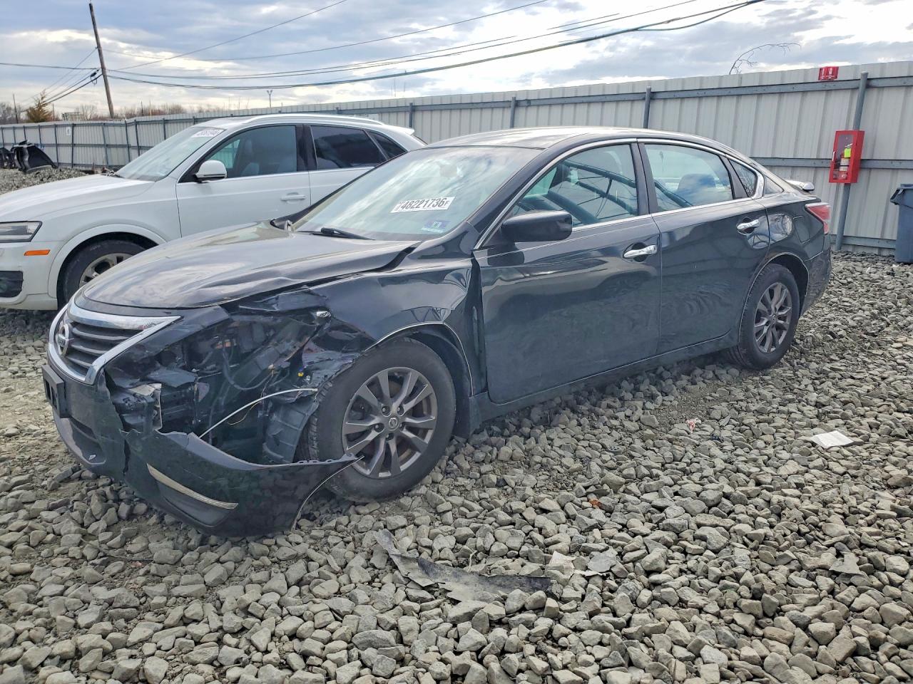 Salvage Nissan Altima Image