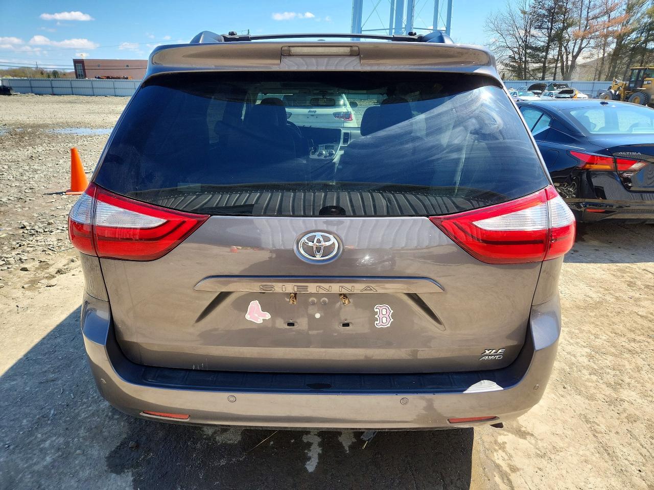 Toyota Sienna Xle Premium 7-passenger