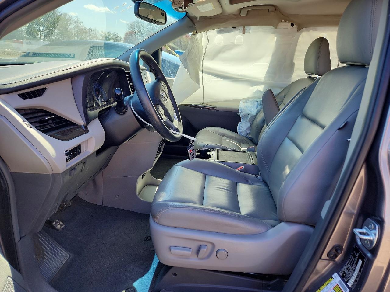 Toyota Sienna Xle Premium 7-passenger