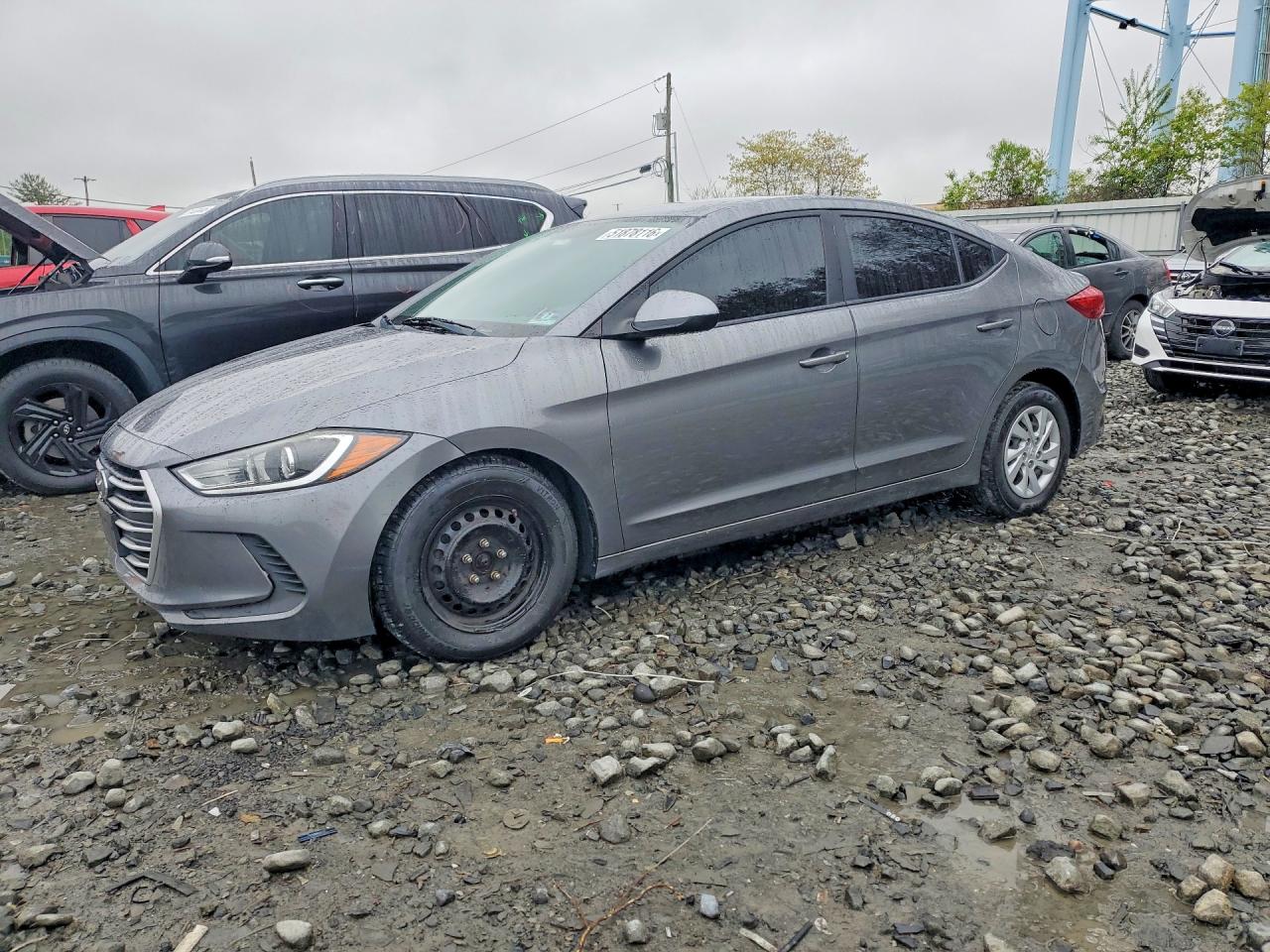 Salvage Hyundai ELANTRA Image