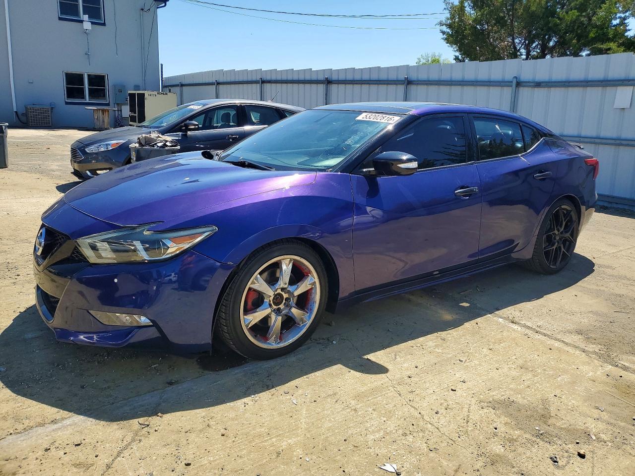 Salvage Nissan Maxima Image