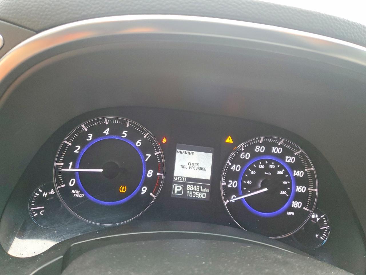 INFINITI Qx Base