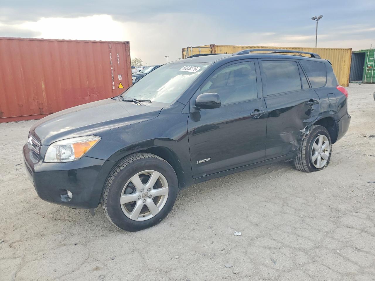 Salvage Toyota RAV4 Image