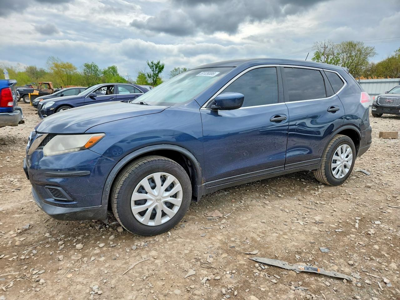 Salvage Nissan Rogue Image