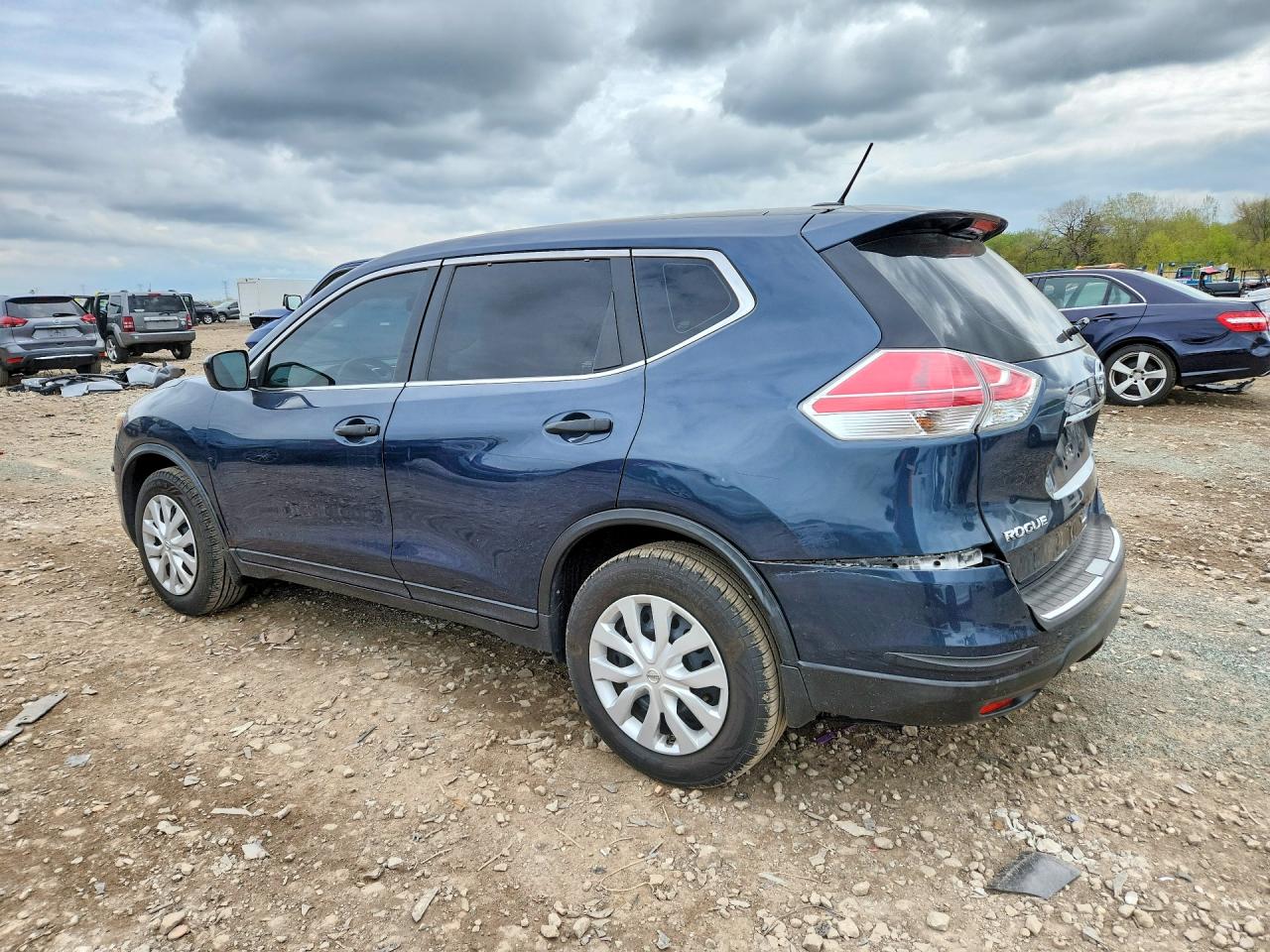 Nissan Rogue S