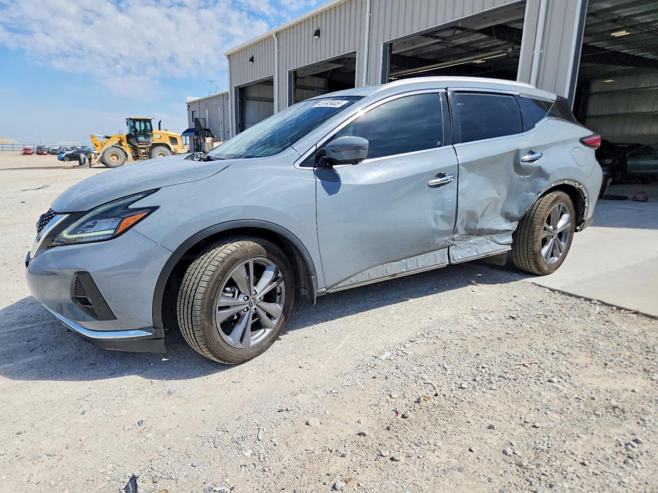 Salvage Nissan Murano Image