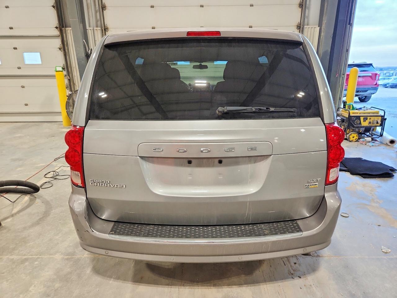Dodge Caravan Sxt