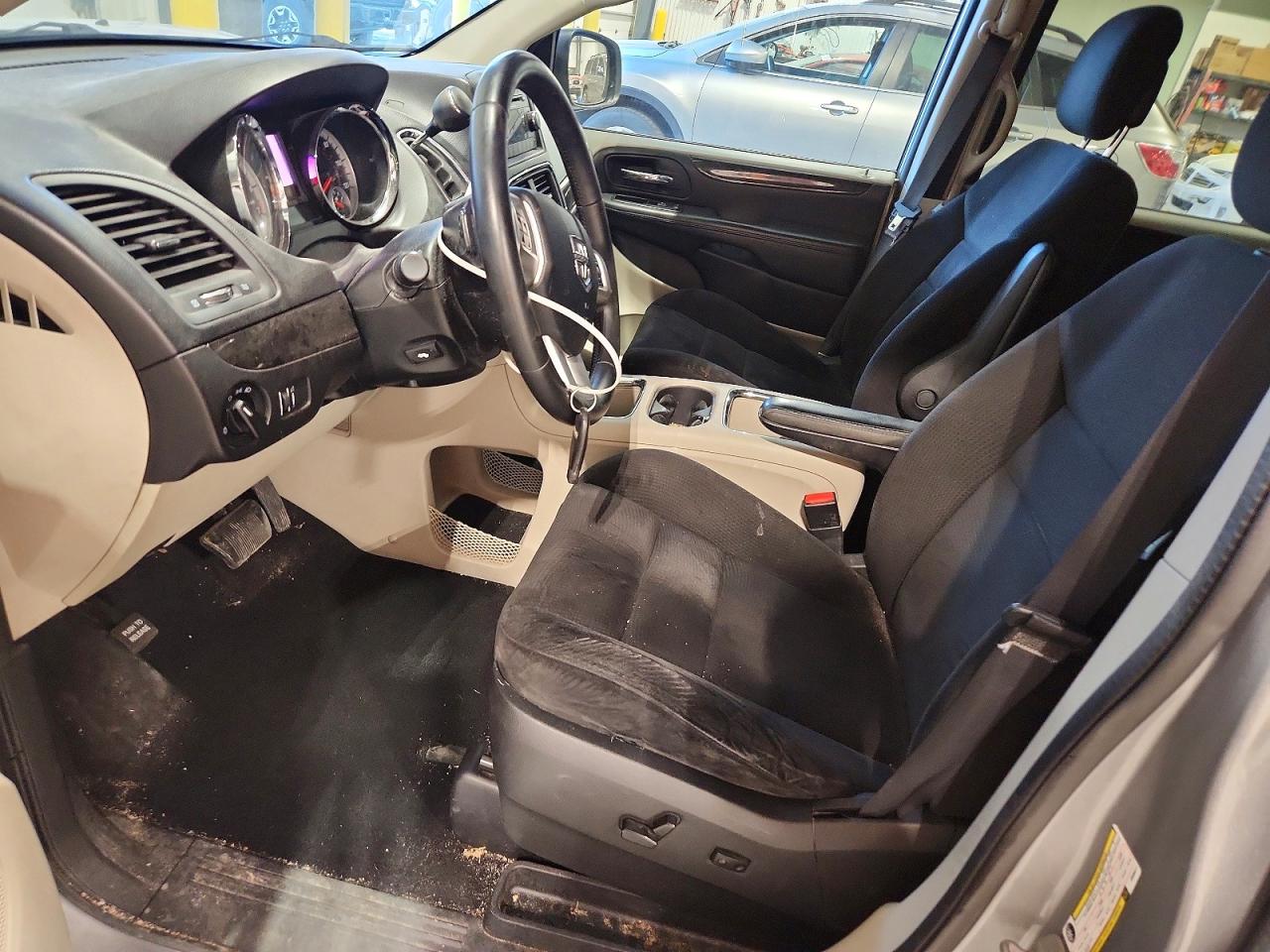 Dodge Caravan Sxt