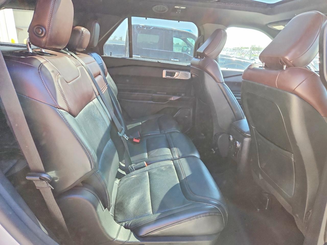 Ford Explorer Platinum