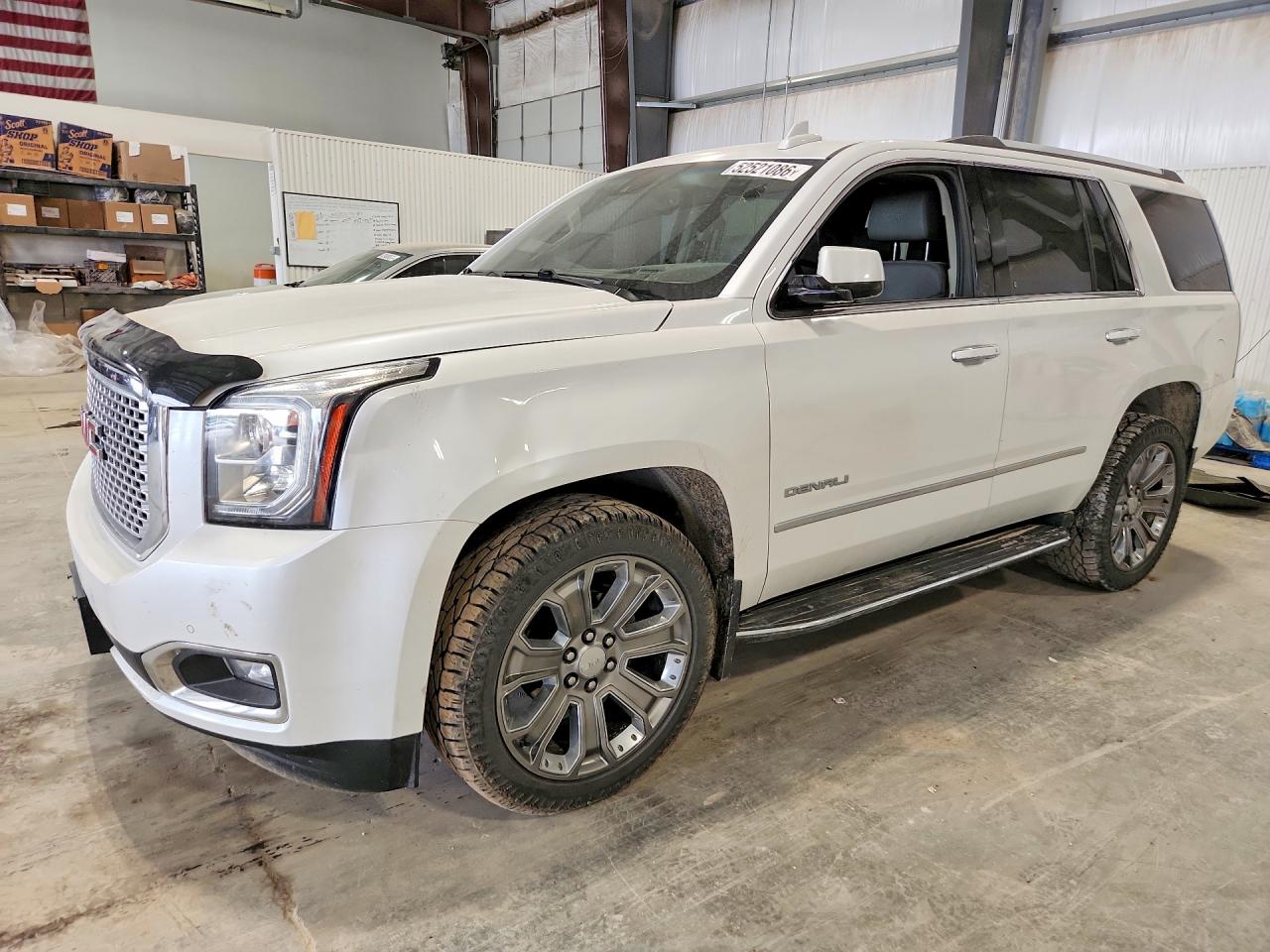 Salvage GMC Yukon Image