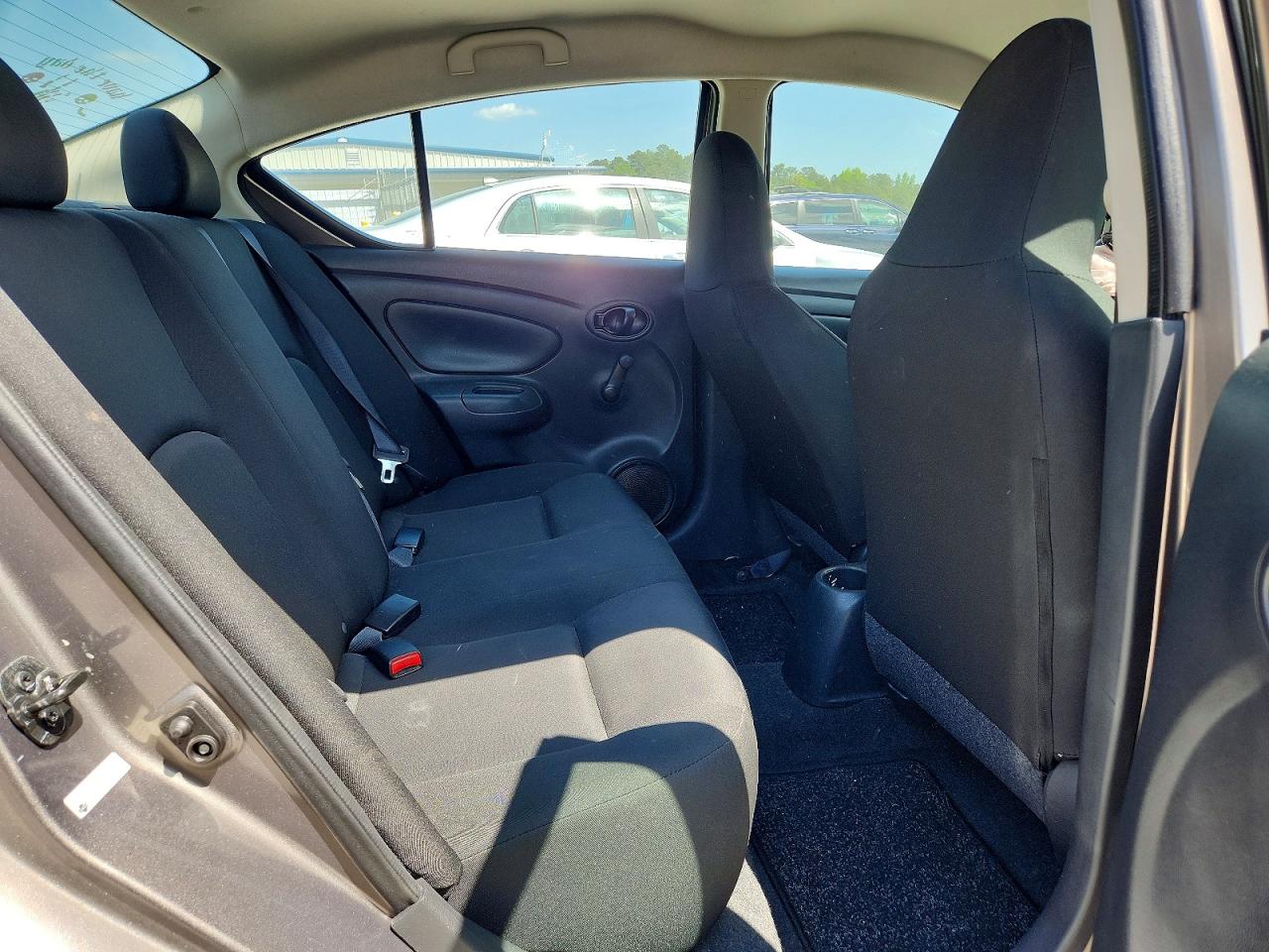 Nissan Versa 1.6 S Plus