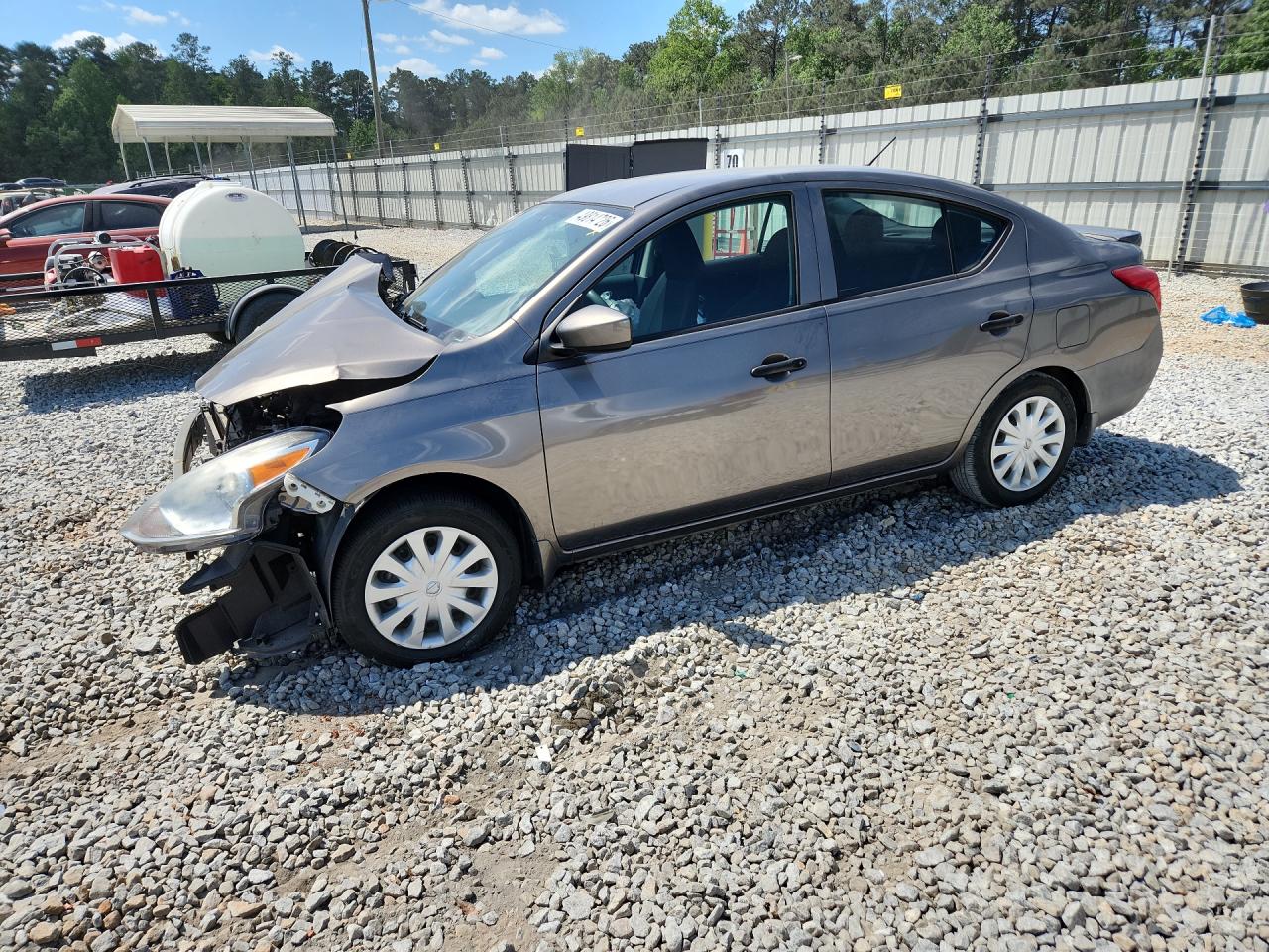 Salvage Nissan Versa Image