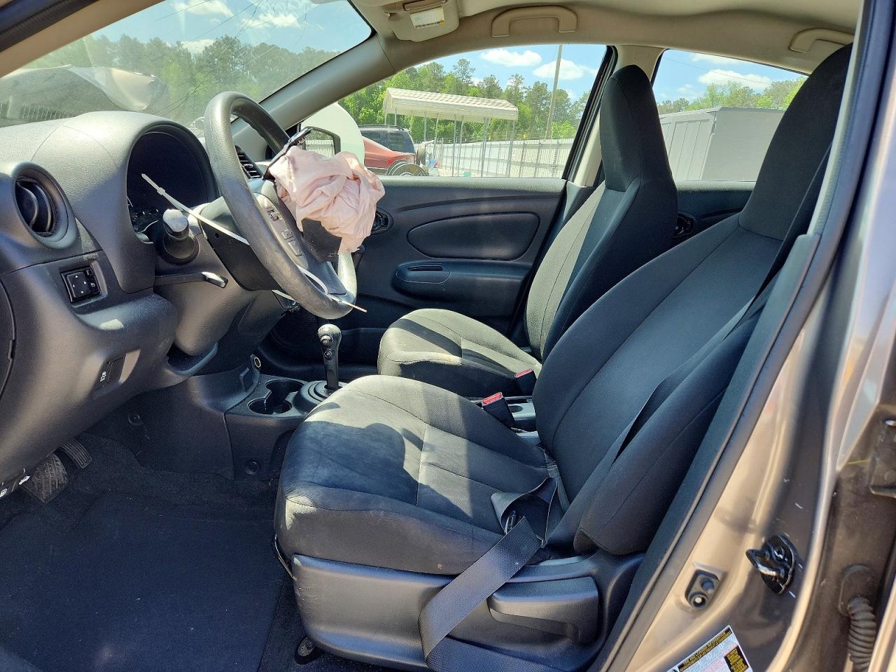 Nissan Versa 1.6 S Plus