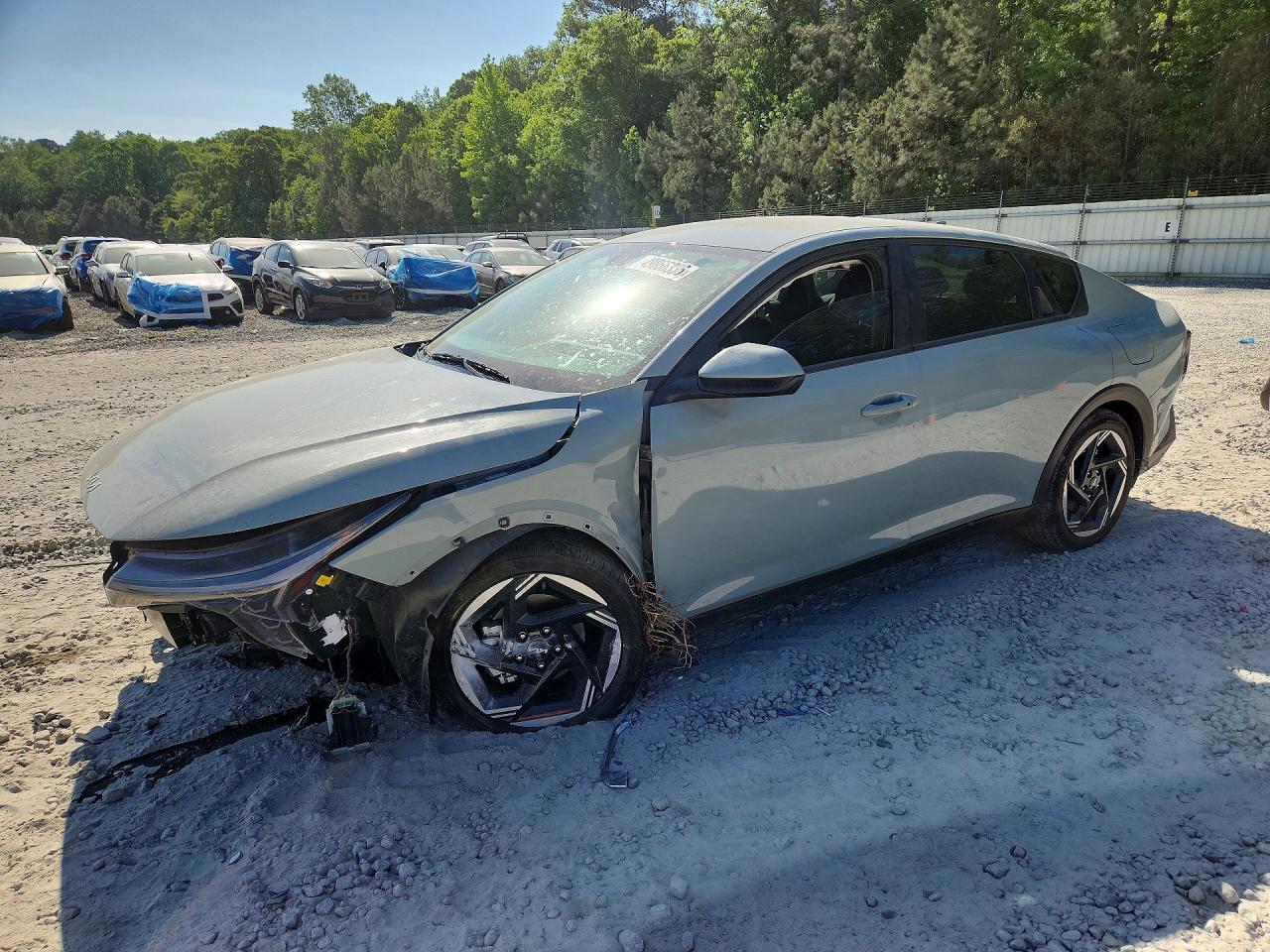 Salvage Kia K4 Image