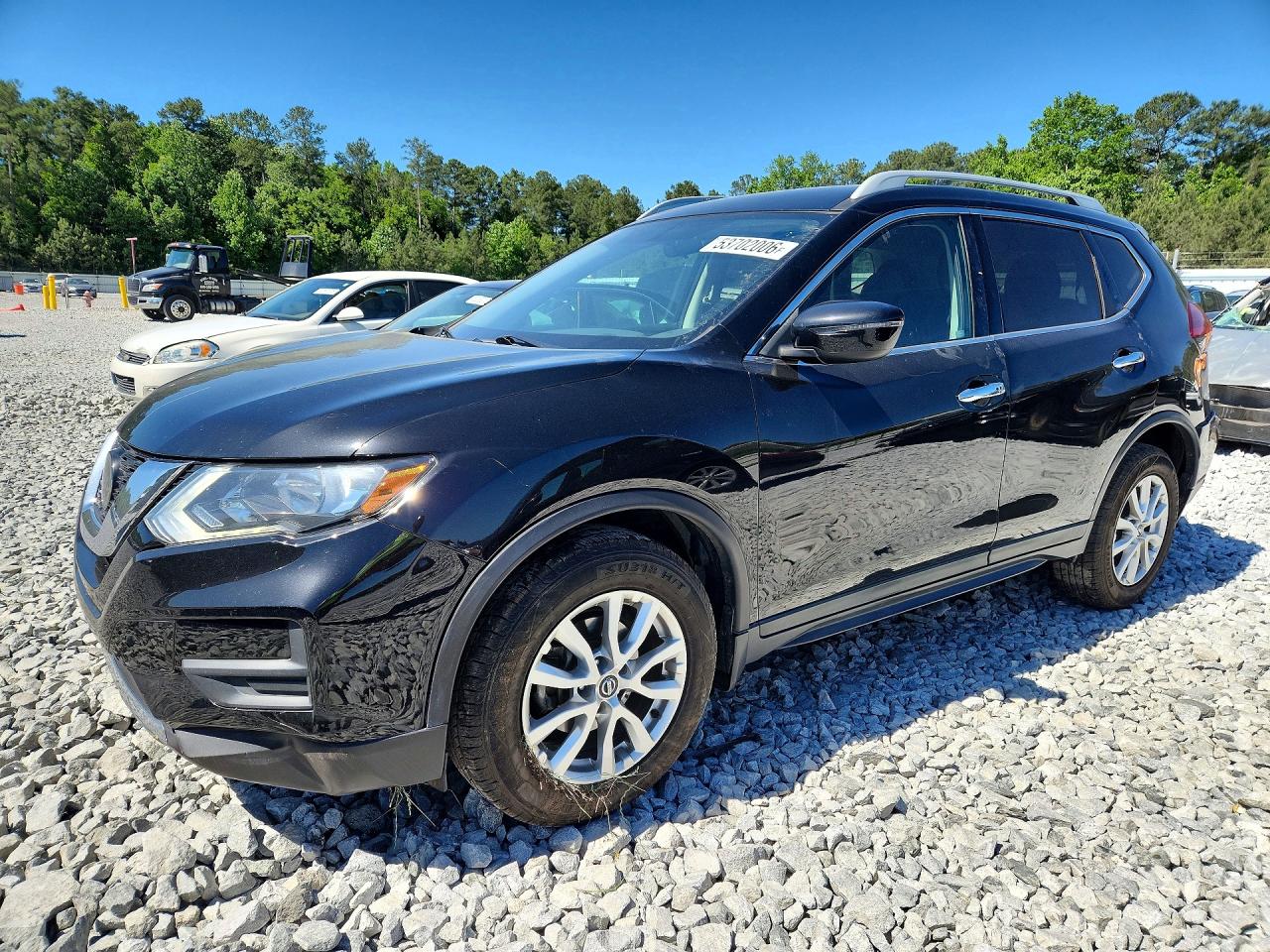 Salvage Nissan Rogue Image