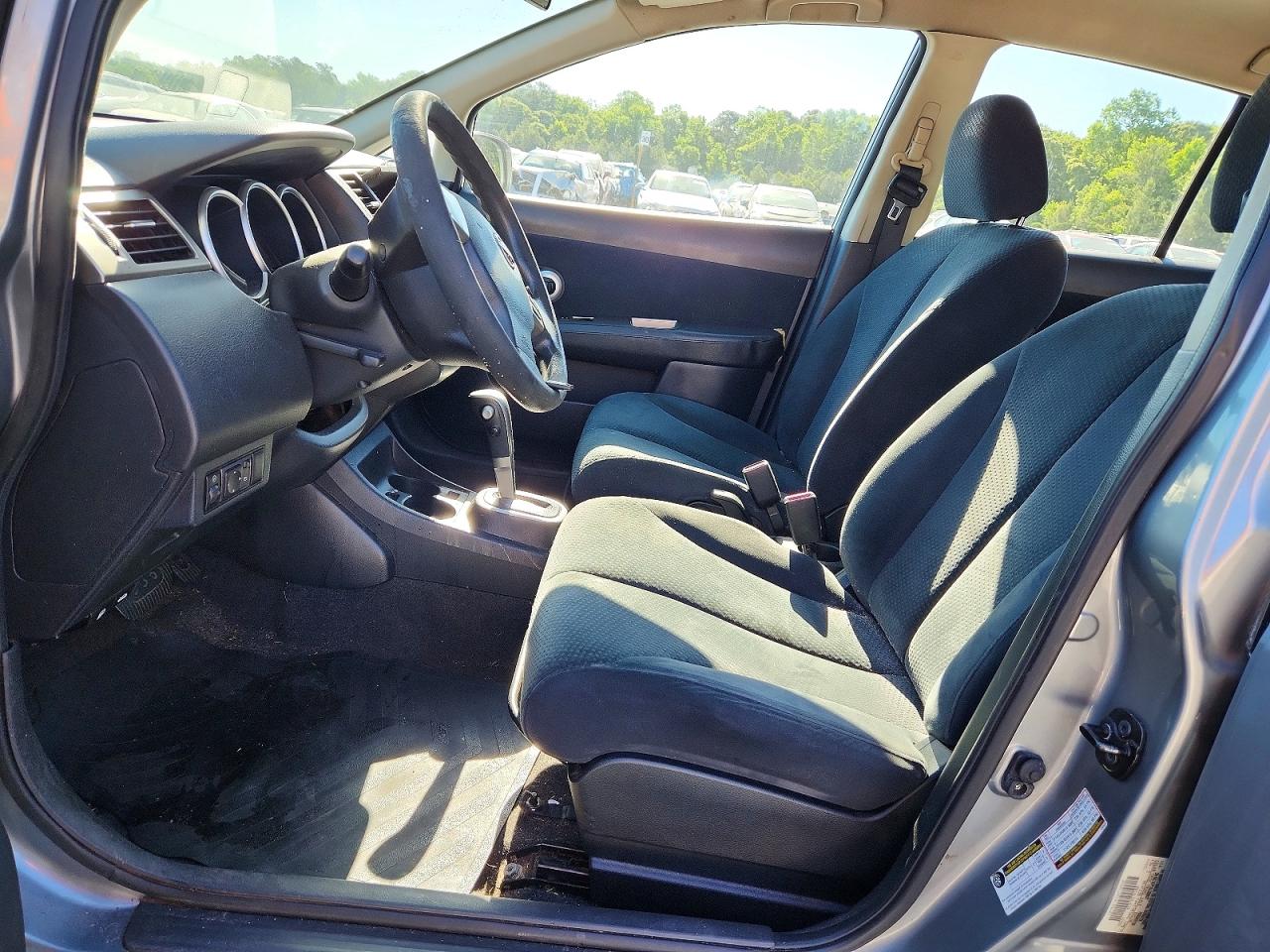 Nissan Versa S