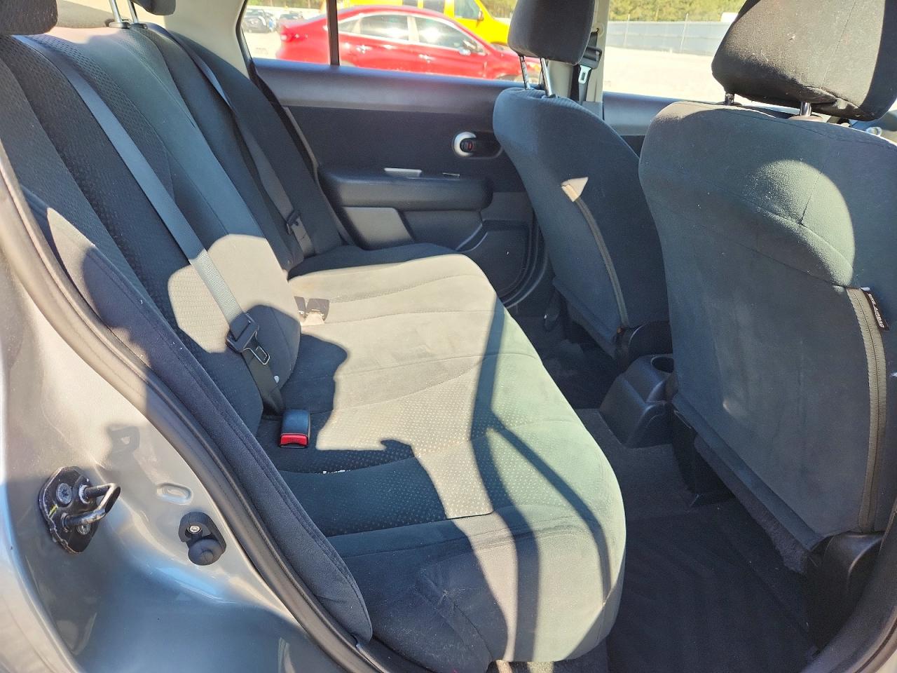 Nissan Versa S