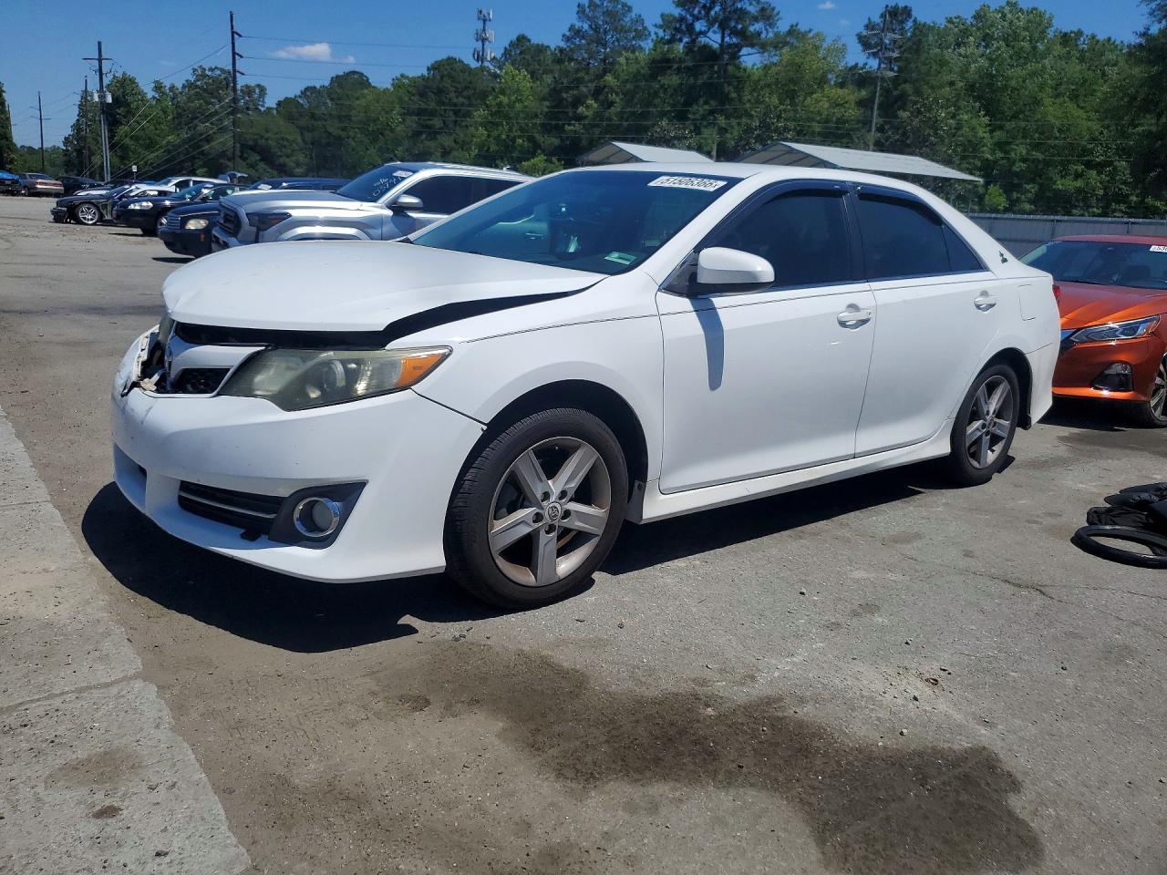 Salvage Toyota Camry Image