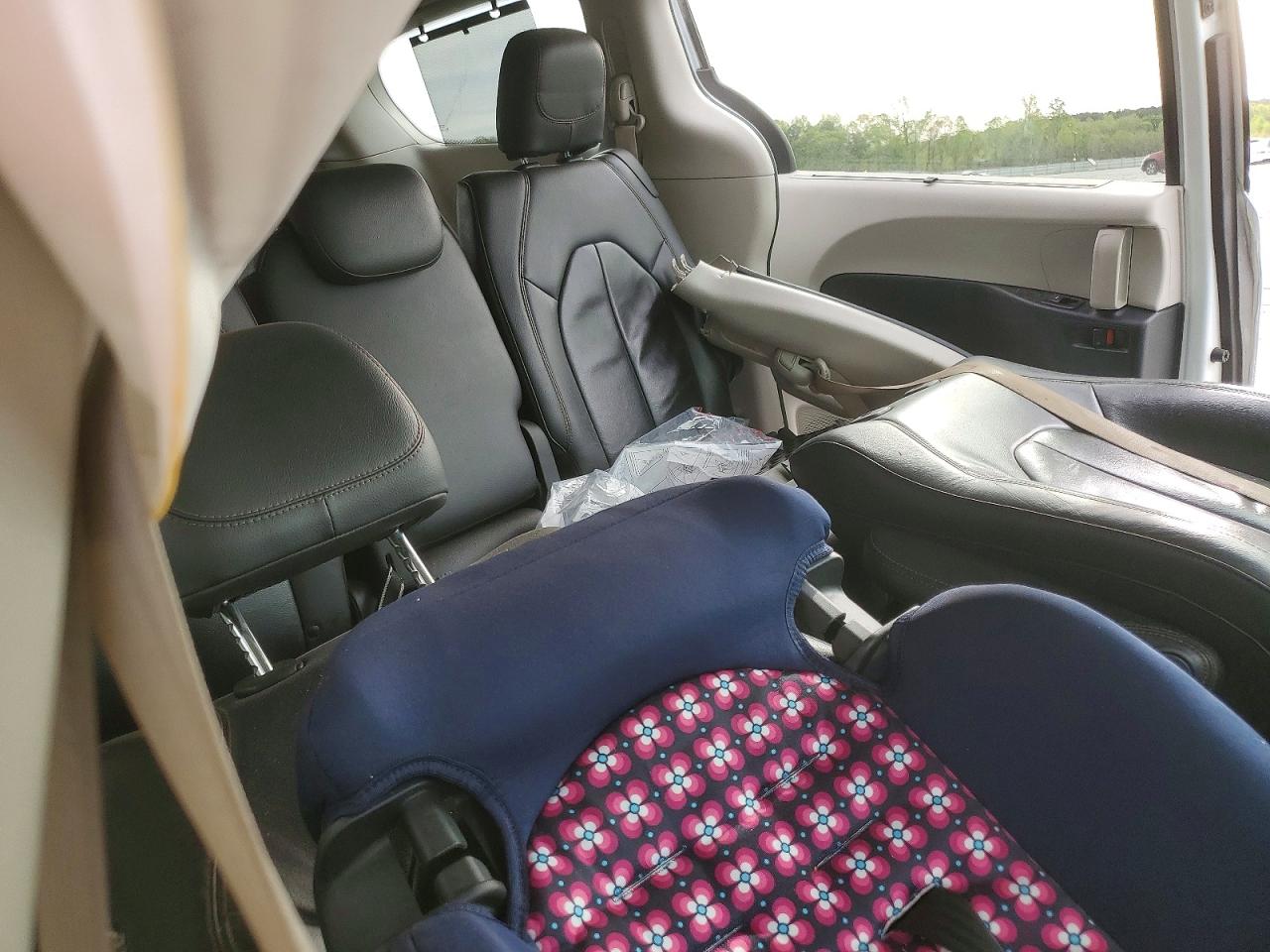 Chrysler Pacifica Touring L