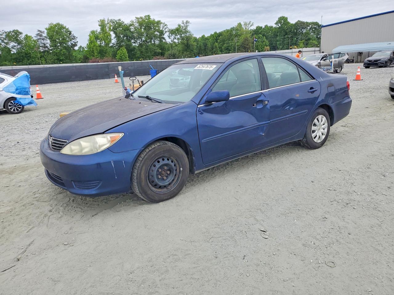 Salvage Toyota Camry Image
