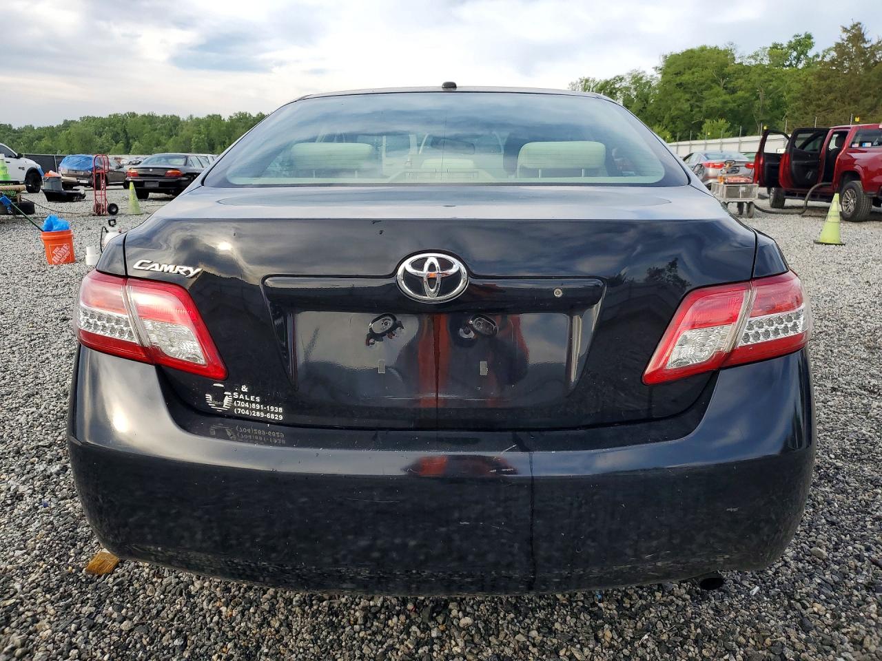 Toyota Camry Base