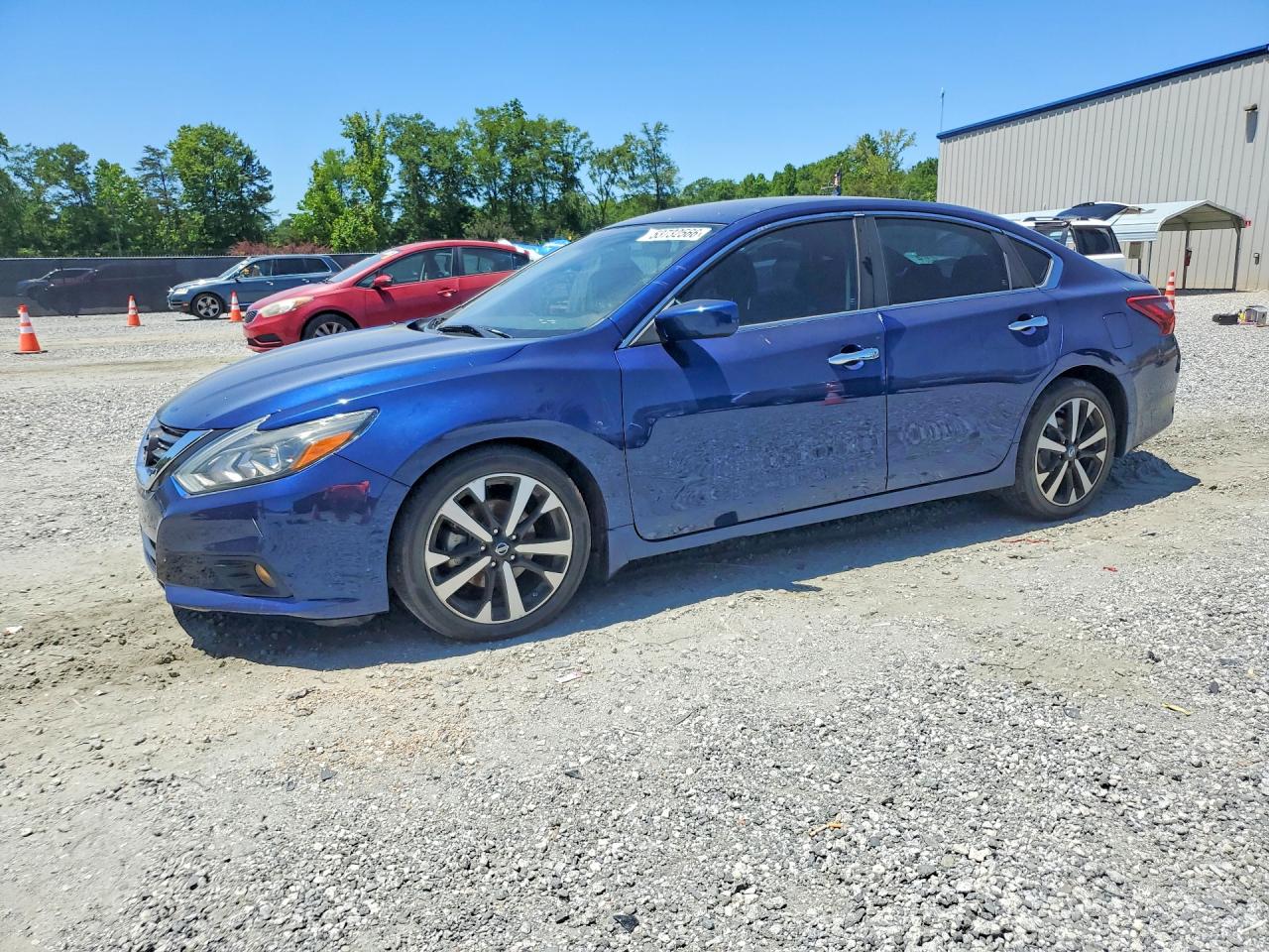 Salvage Nissan Altima Image