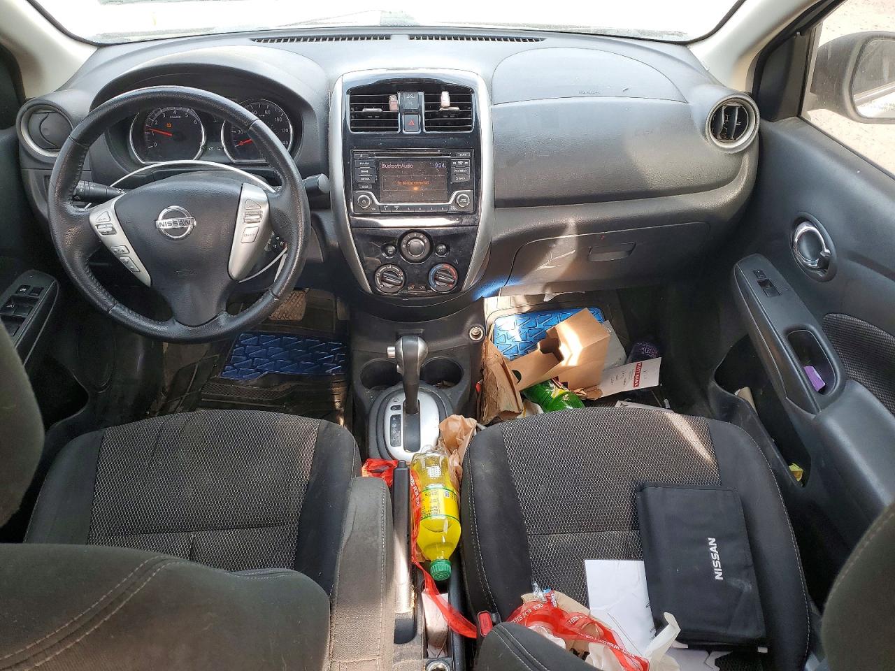 Nissan Versa 1.6 S
