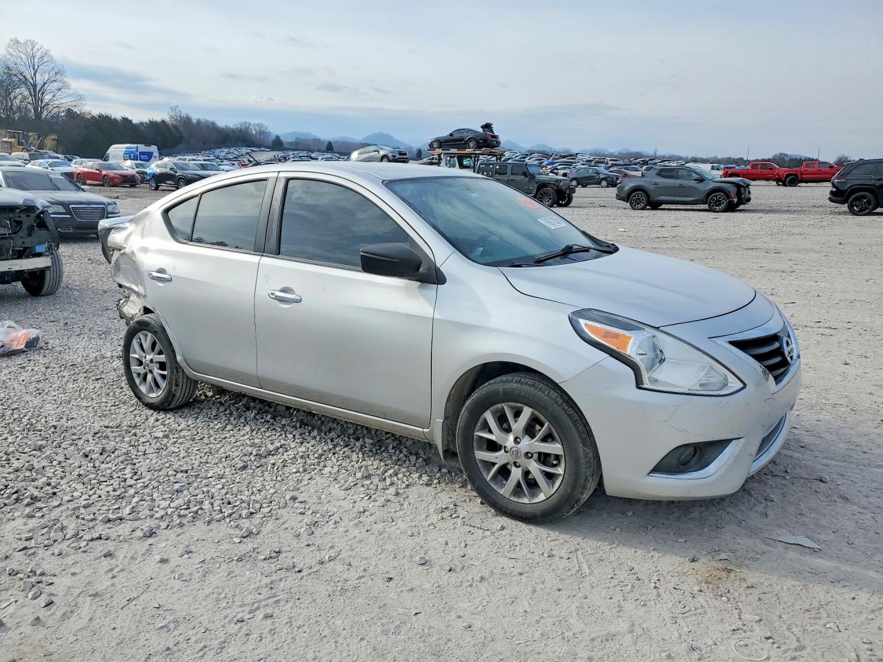 Nissan Versa 1.6 S