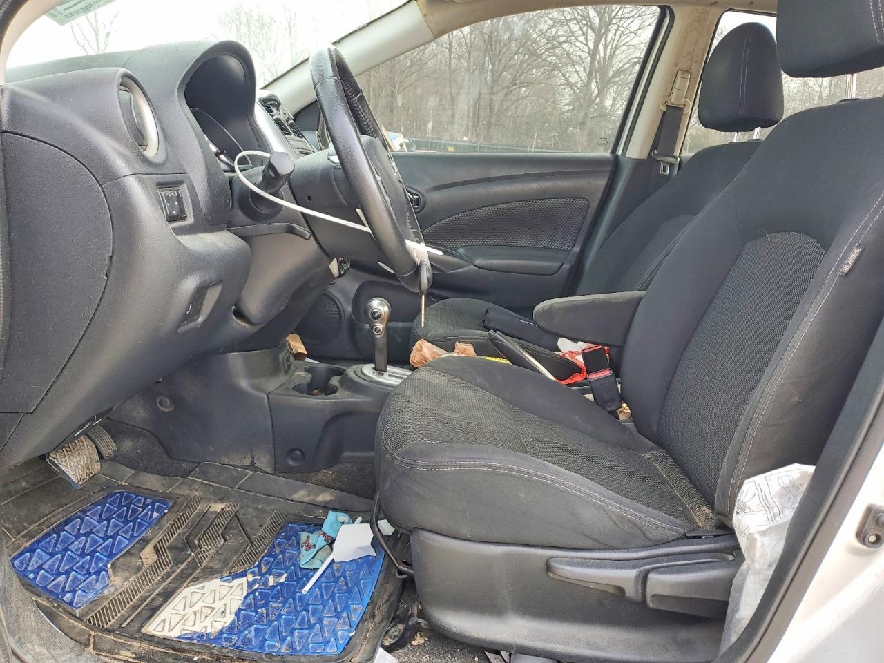 Nissan Versa 1.6 S