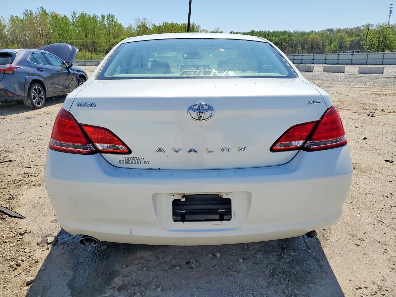 Toyota Avalon Xls
