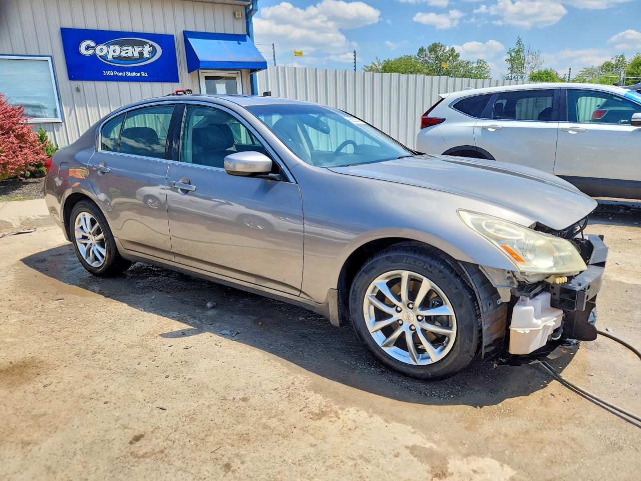 INFINITI G37 X
