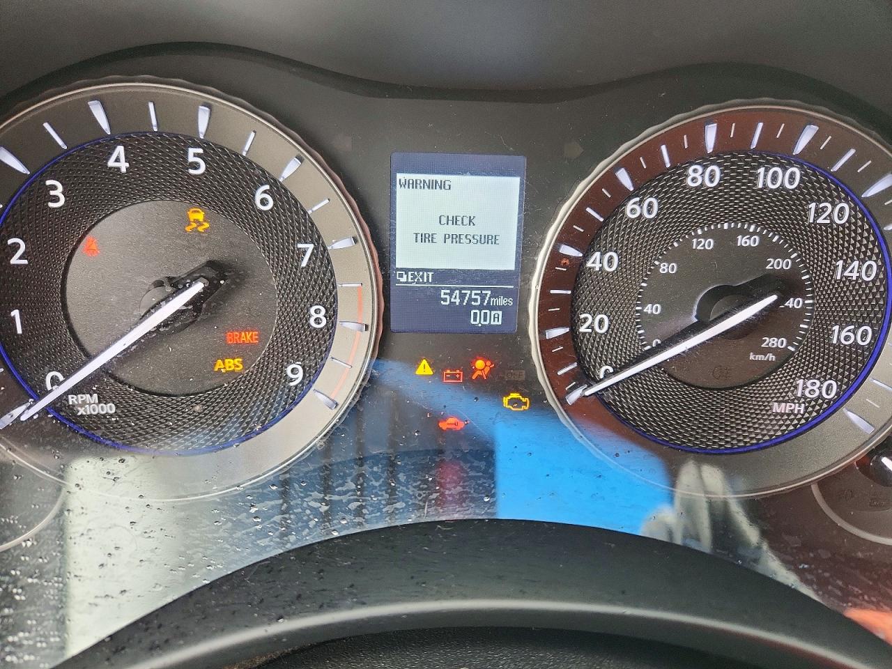 INFINITI Q70 3.7