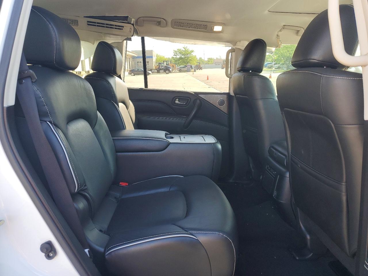 INFINITI Qx Premium Select