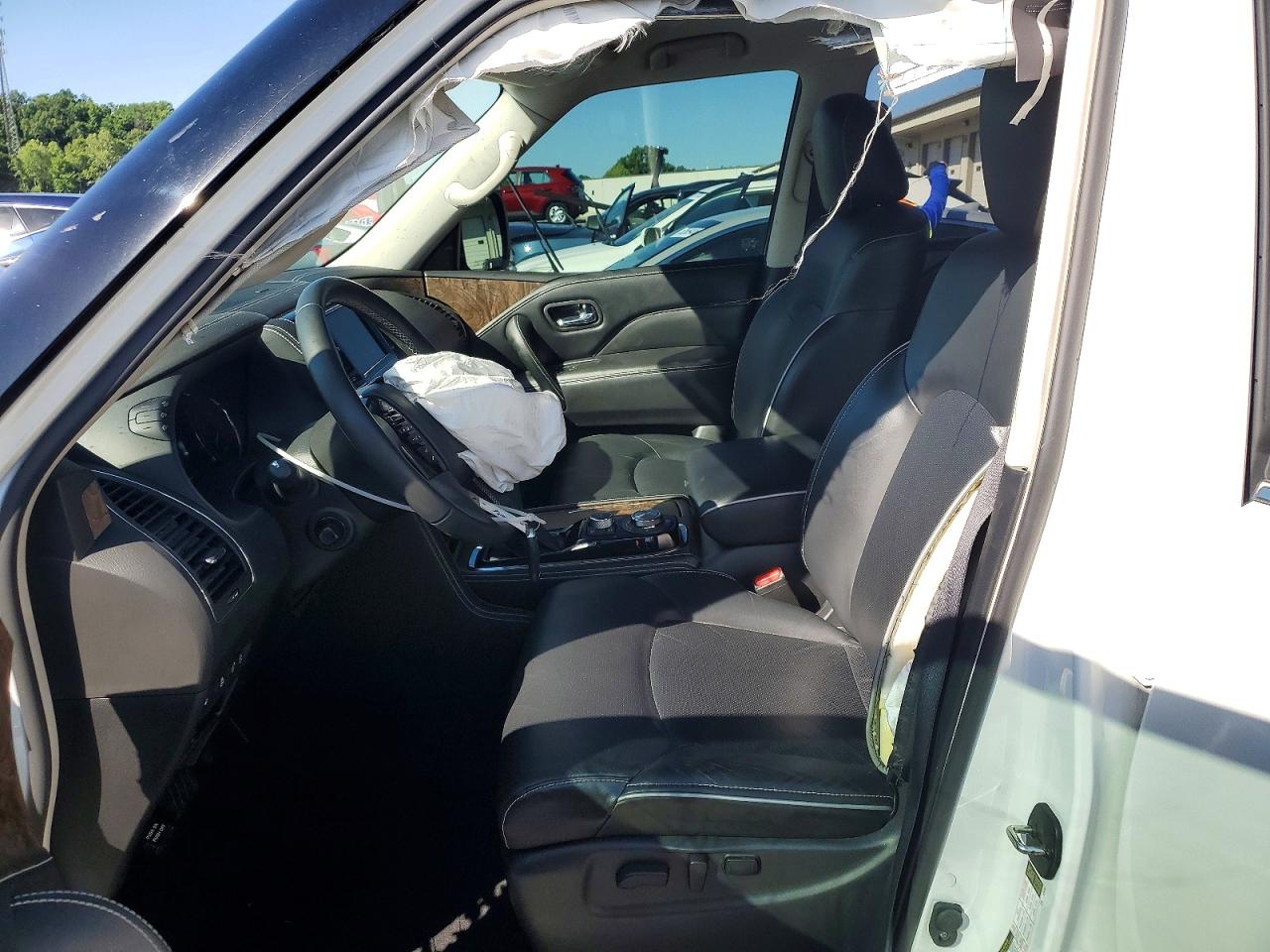 INFINITI Qx Premium Select