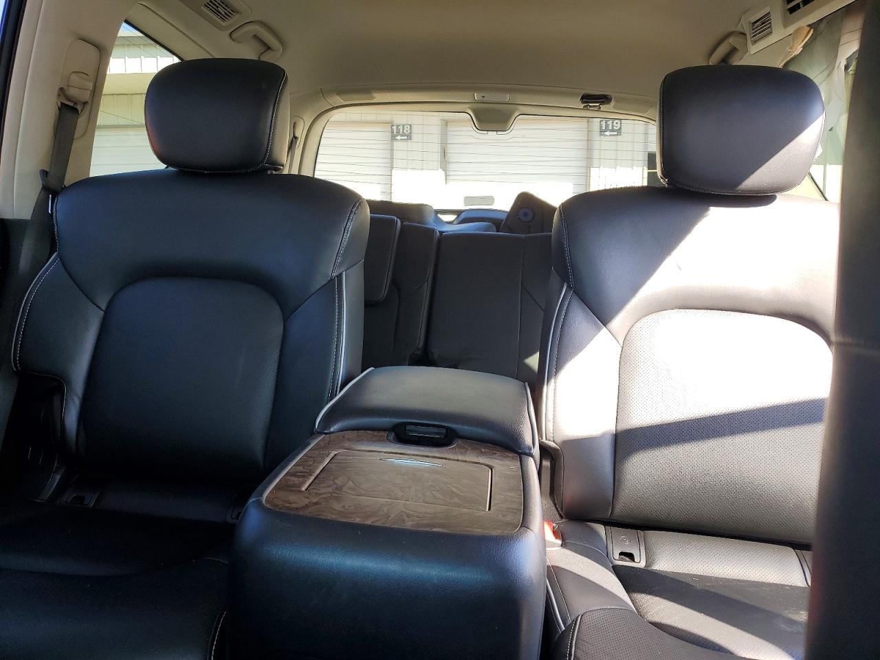 INFINITI Qx Premium Select