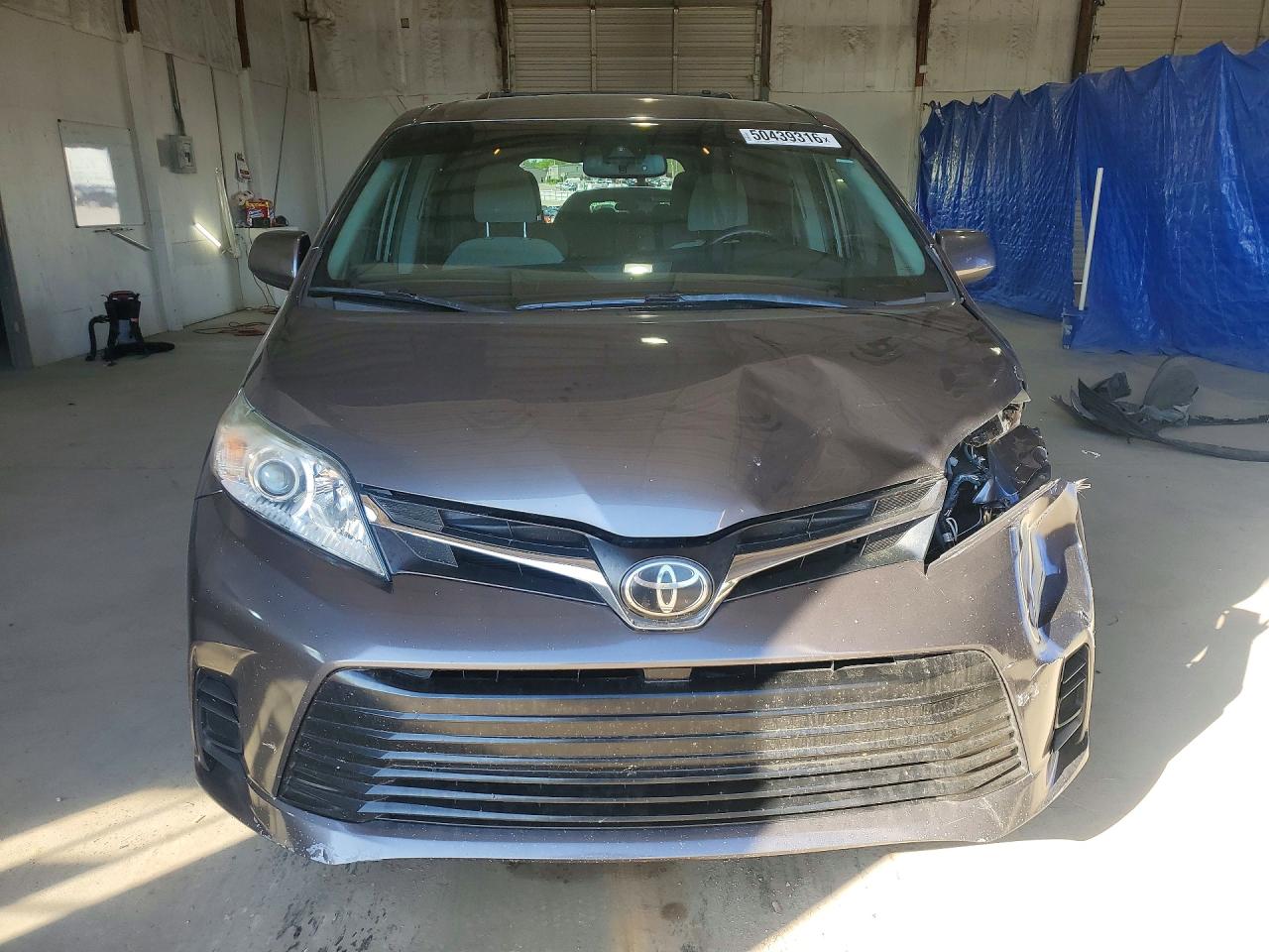 Toyota Sienna Le